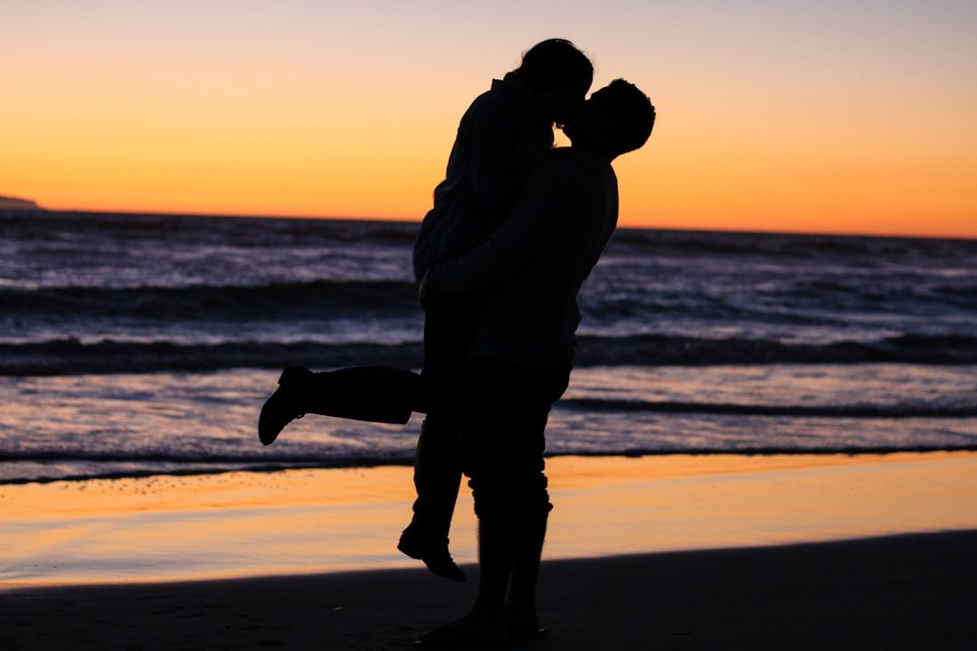 Photo Couple embracing