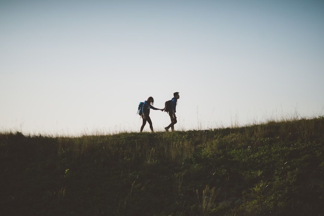 Photo Couple walking
