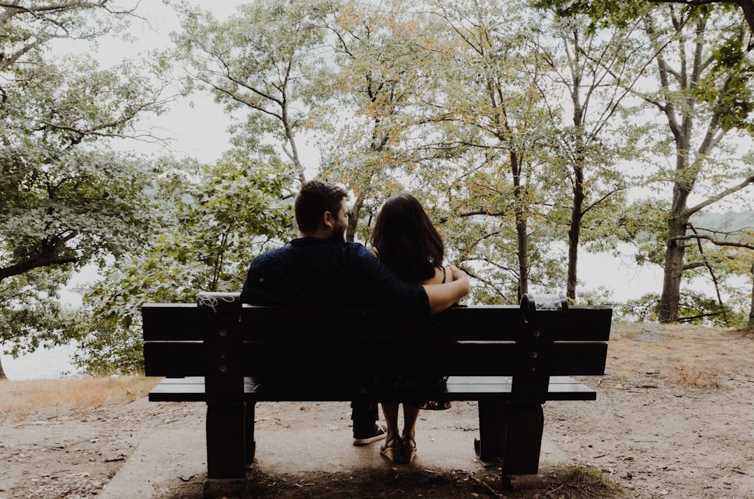 Photo Couple talking