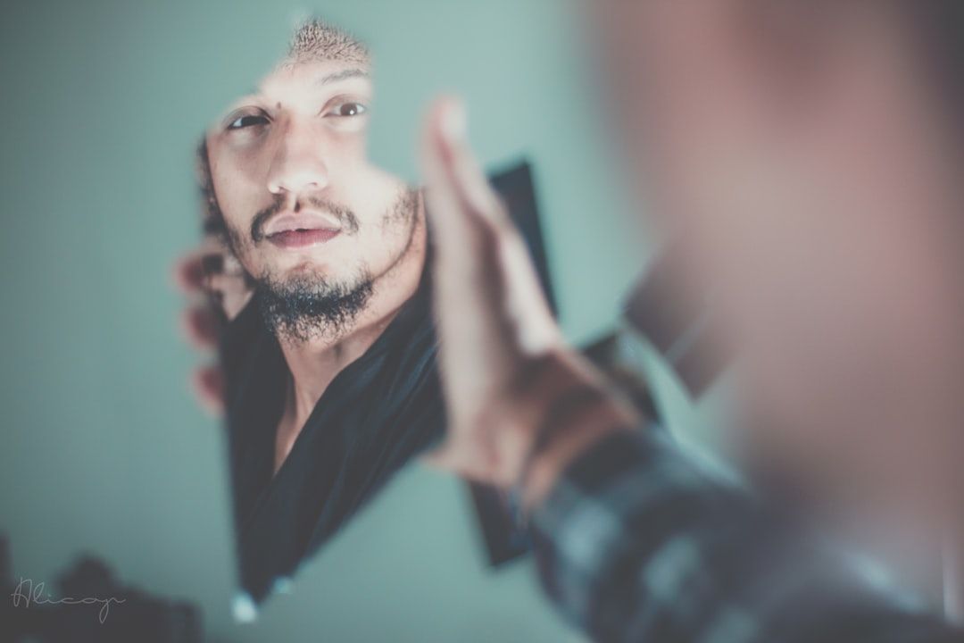 Photo Mirror reflection